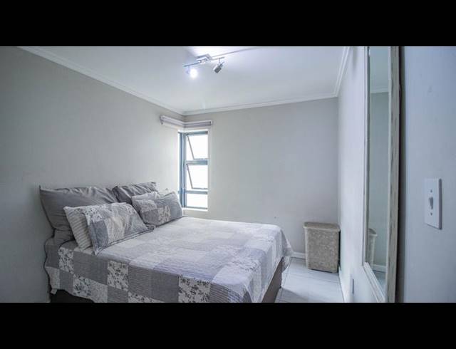 3 BEDROOM APARTMENT FOR SALE IN SEBENZA